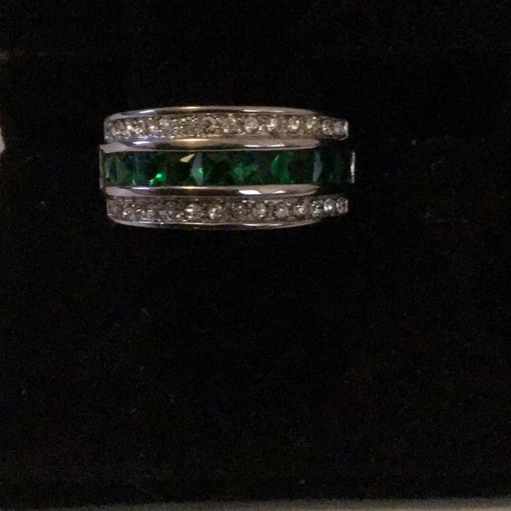 Emerald Green Ring